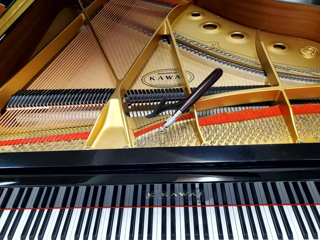 Piano tuning services